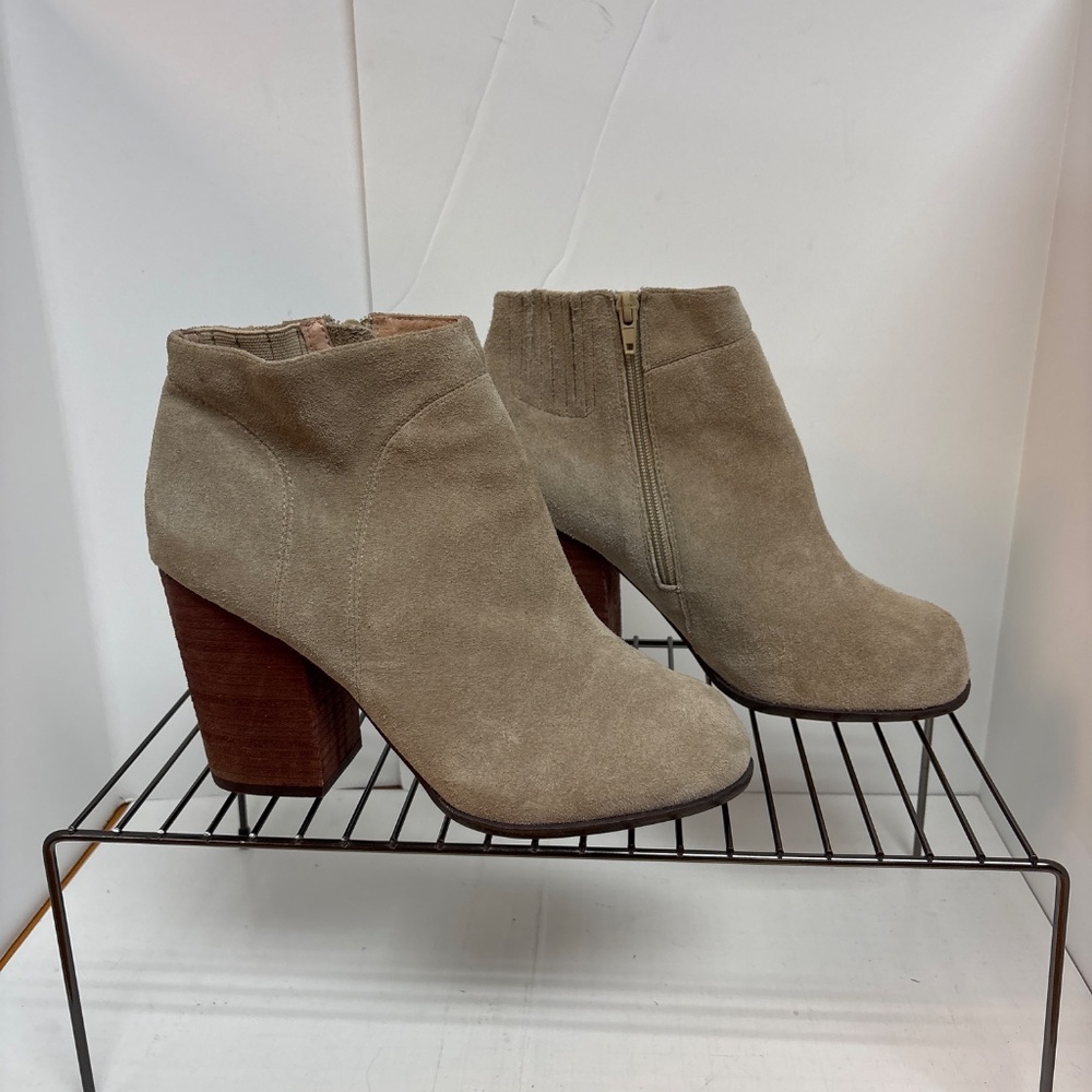 Women’s Jeffrey Campbell Hanger Taupe Suede Ankle Boots Size 10M